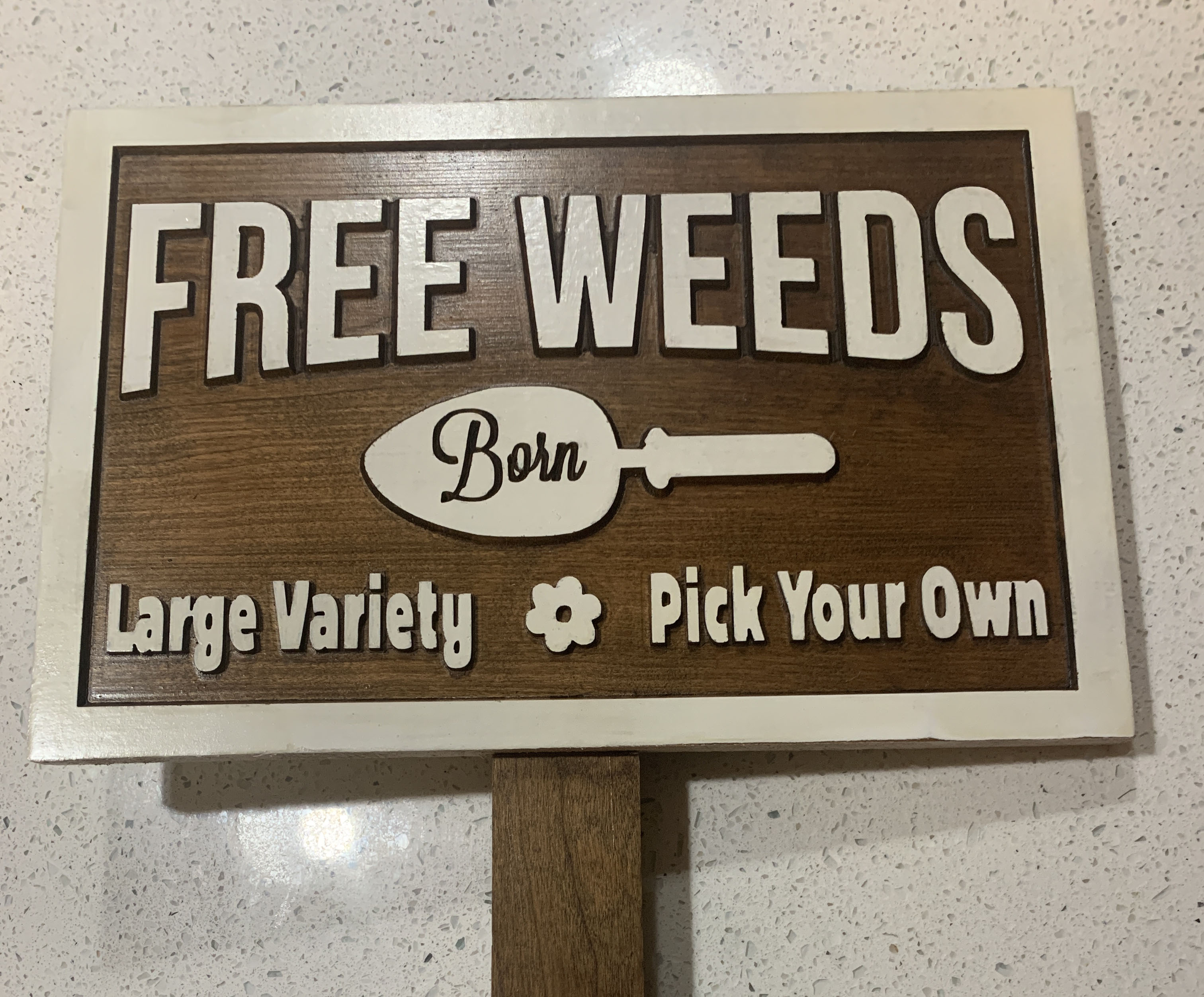 Free Weeds Garden Sign